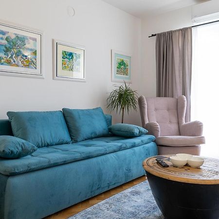 Apartment Dolly Completely Renovated 2023 Ровин Екстериор снимка